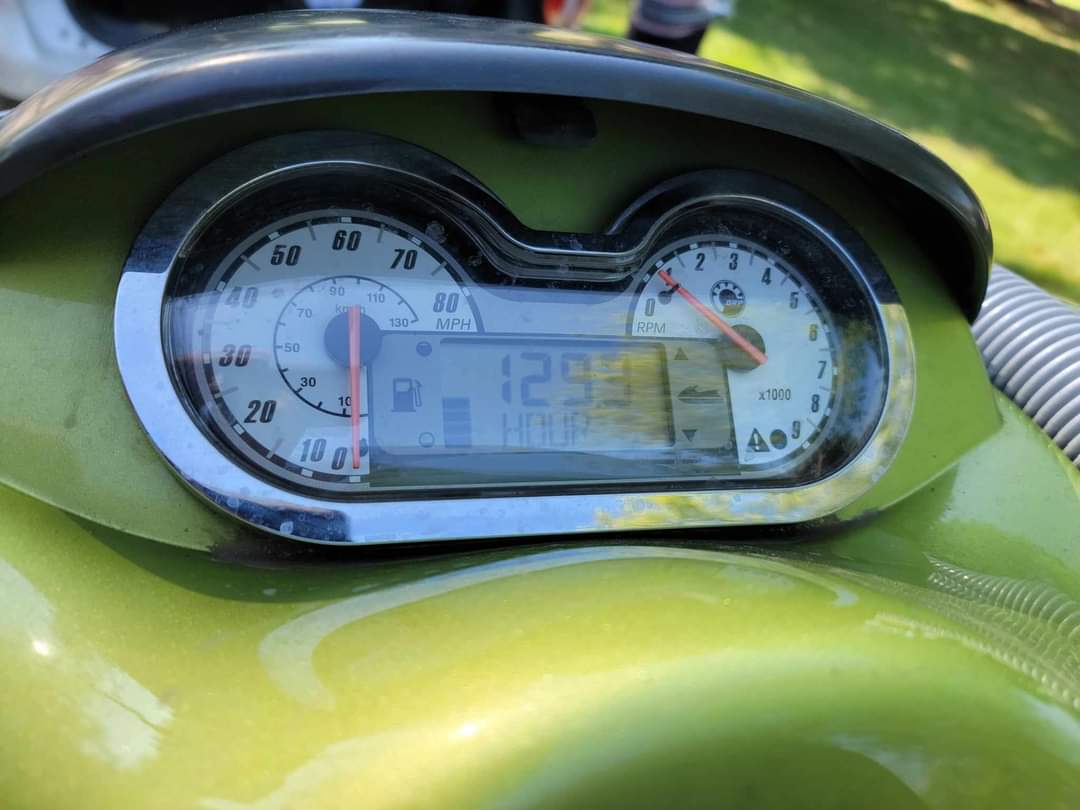 Cuántas horas son muchas al comprar una moto de agua de segunda mano